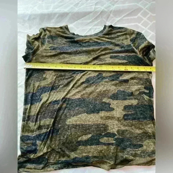 ✨Lucky size large tee camo lightweight - Picture 3 of 5